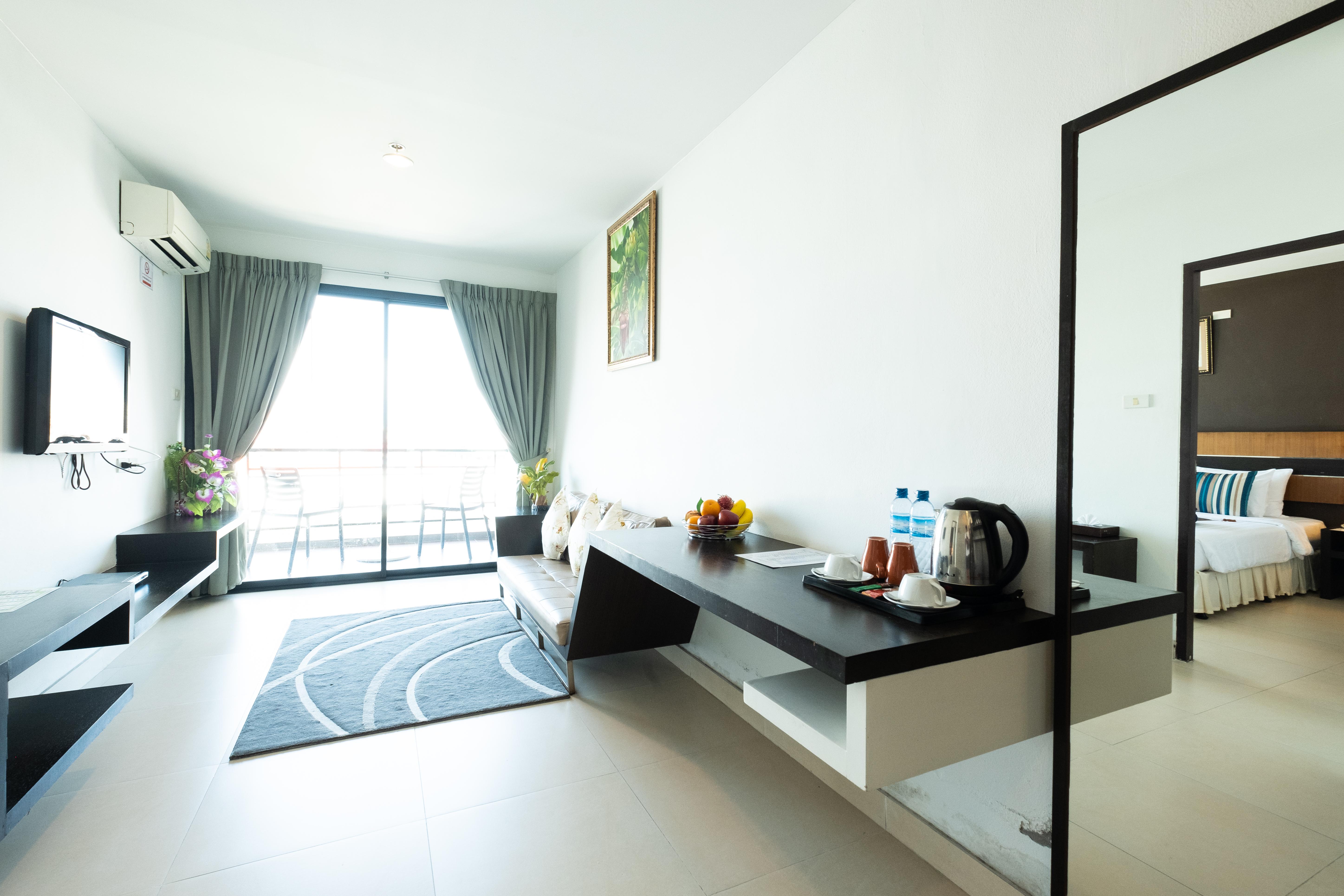 Vogue Pattaya Hotel Exterior photo